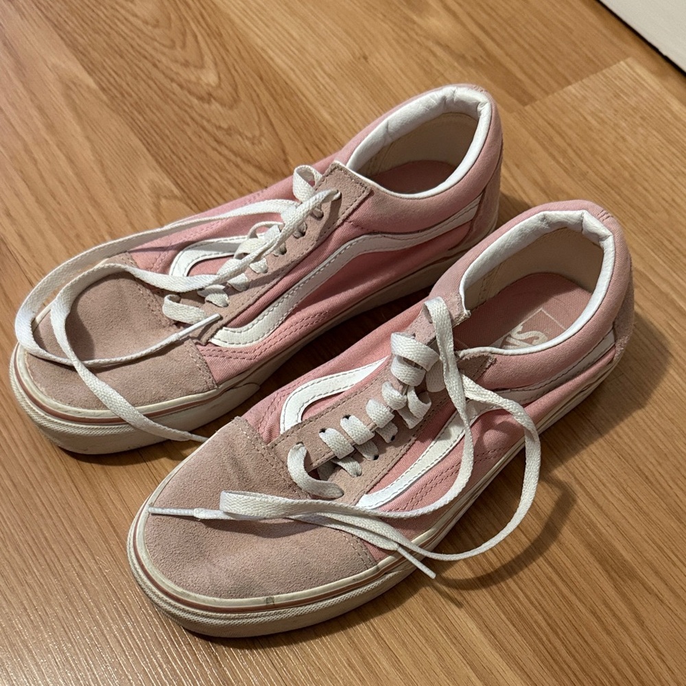Vans Women's Blush and White Suede Sneakers Size 9 (Women’s)